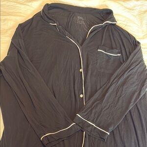 Stars Above Black and White Night Gown